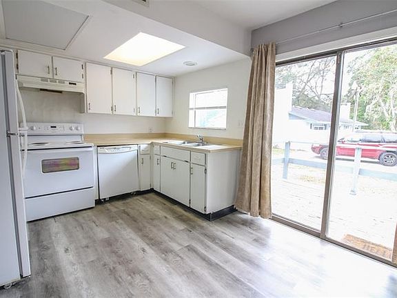 4th image of 1533 King Ave