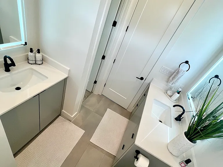 2407 Crossman Ave — Photo 21