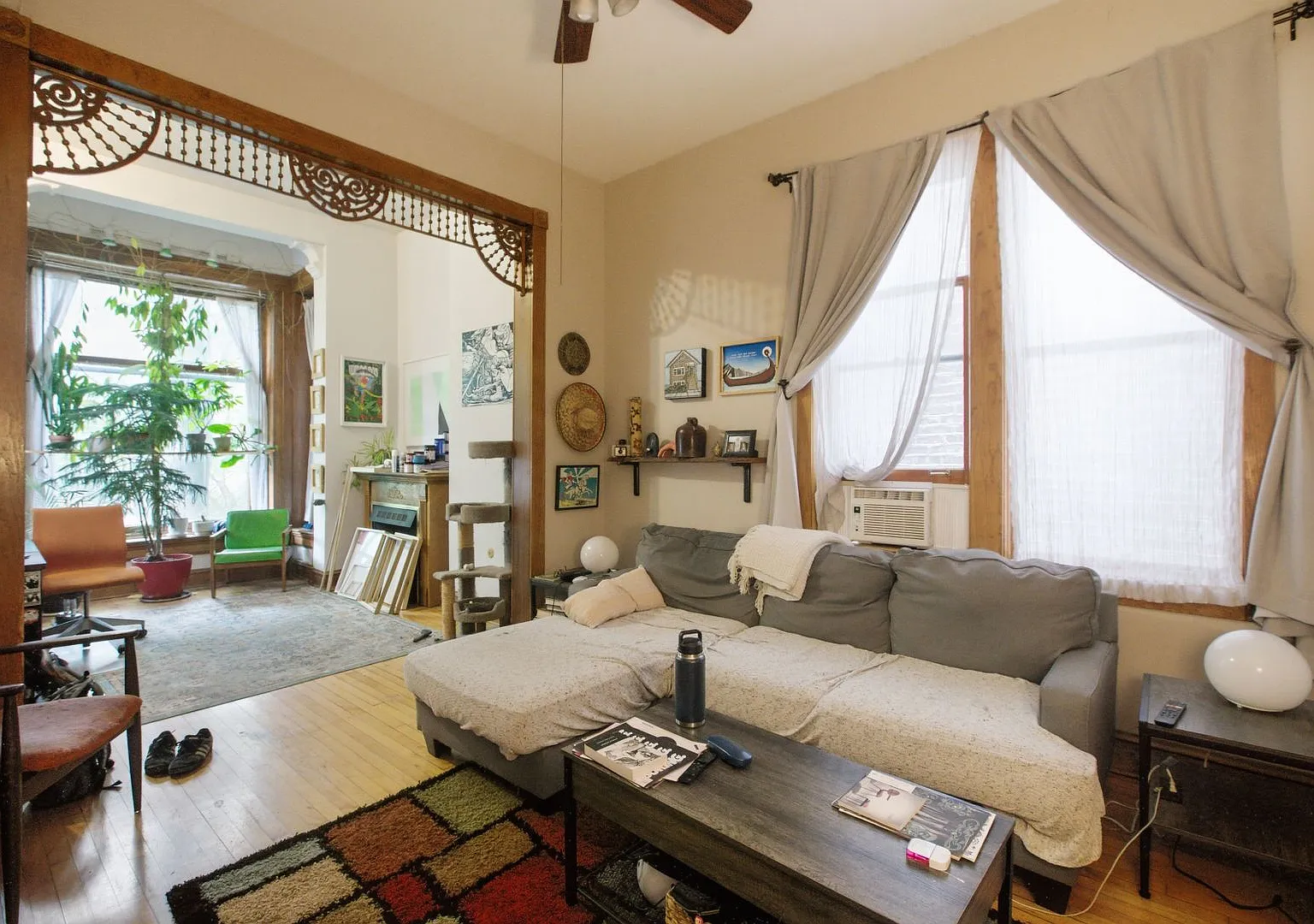 2 bed, 950 sqft, $2,700 — Photo 1