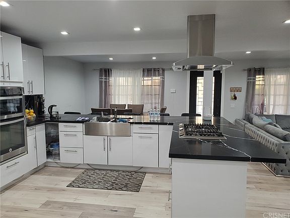 3rd image of 12401 Filmore St #224
