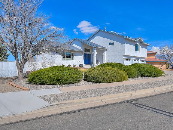 3rd image of 10512 Calle Sombra NW
