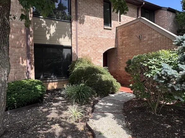 154 Woodgate Ln #44, Paoli, PA 19301