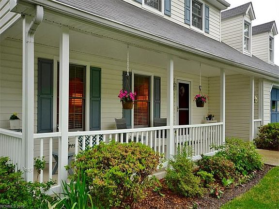 2nd image of 2681 Middleton Cir