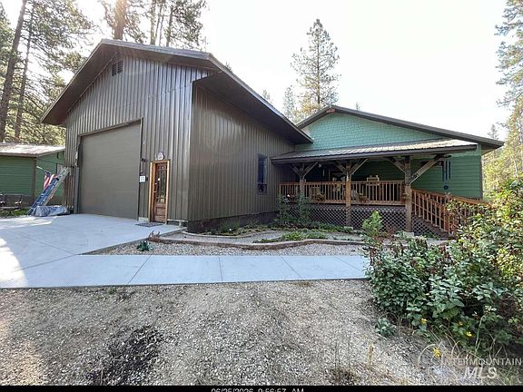 4th image of 819 Middlefork Rd