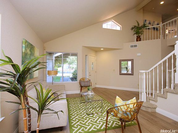 4th image of 7806 River Village Dr