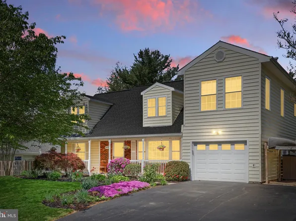 4214 Plaza Ln, Fairfax, VA 22033