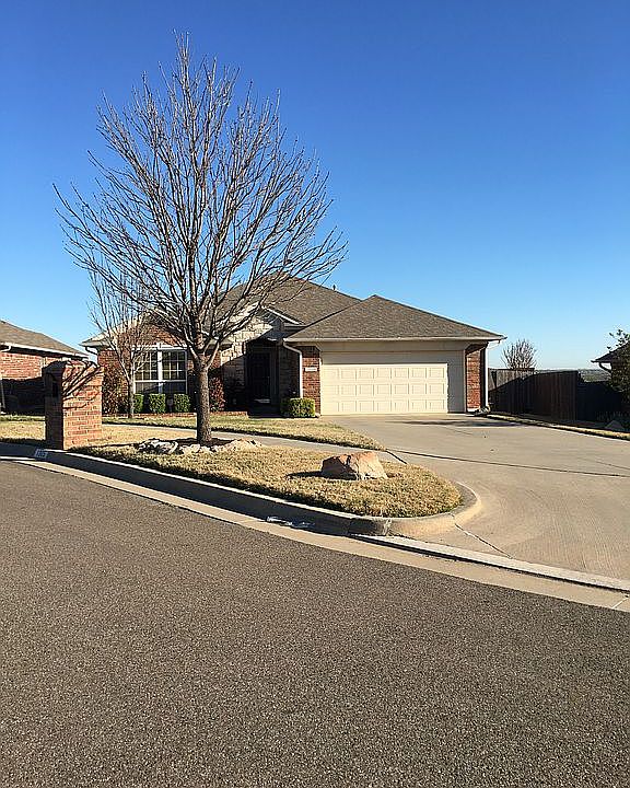 1st image of 1305 Fairsted Ct