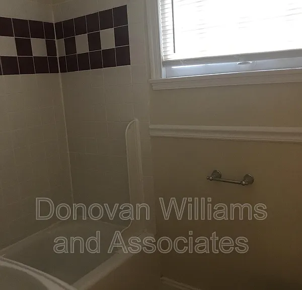 2200 Thurmond Pl — Photo 8