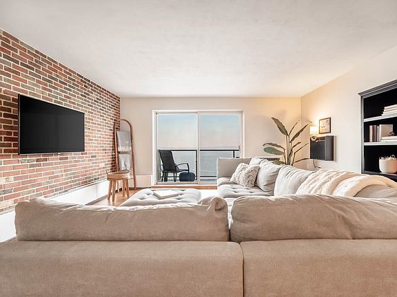 5th image of 3100 Lake Mendota Dr APT 605