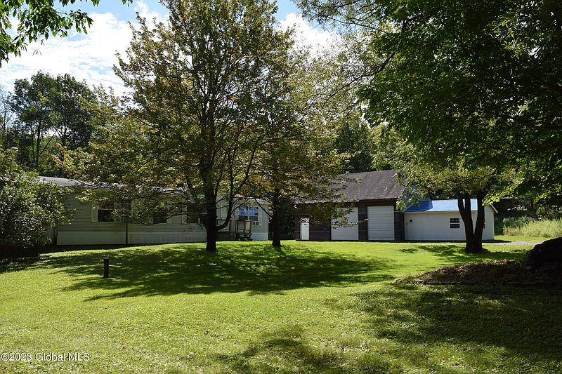 4th image of 680 Babcock Lake Road