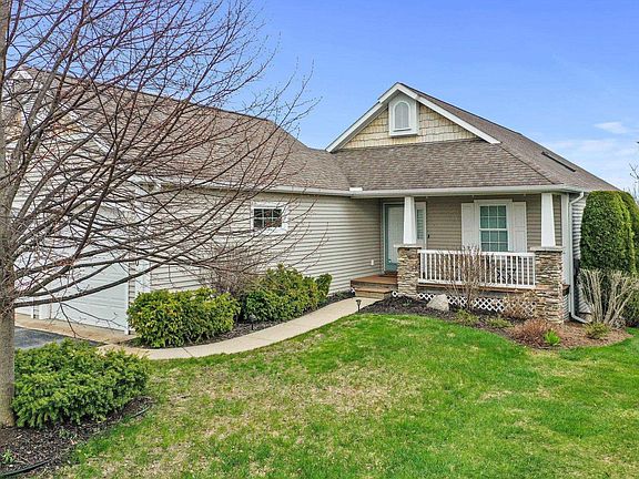 5th image of 2570 W Crown Dr