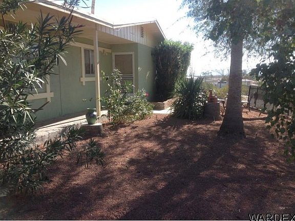 3rd image of 2083 Bermuda Dr
