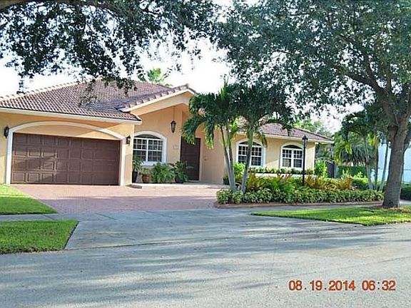 3rd image of 8520 Nw 164 St