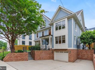 8008 Glenbrook Rd, Bethesda, MD 20814