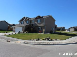 4201 Vinecliff Dr, Rapid City, SD 57703