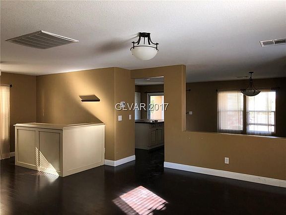 4th image of 578 Redruth Dr