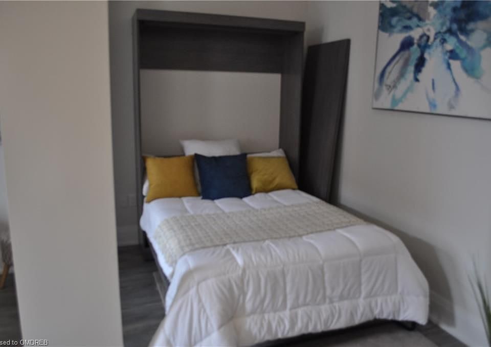 2nd image of 11 Queen St #205