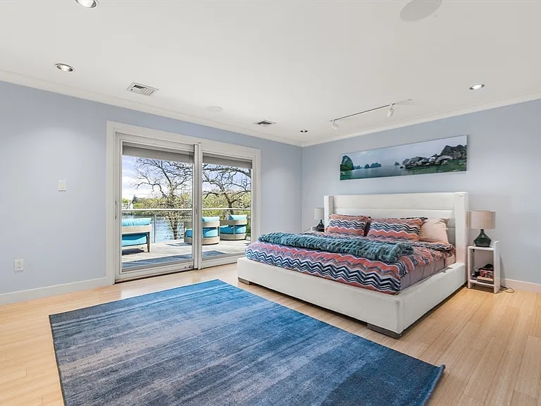 37 Beverly Rd — Photo 13