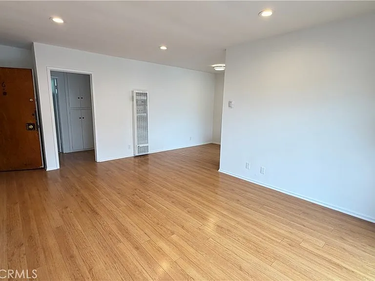 919 N Orange Grove Ave #6 — Photo 7