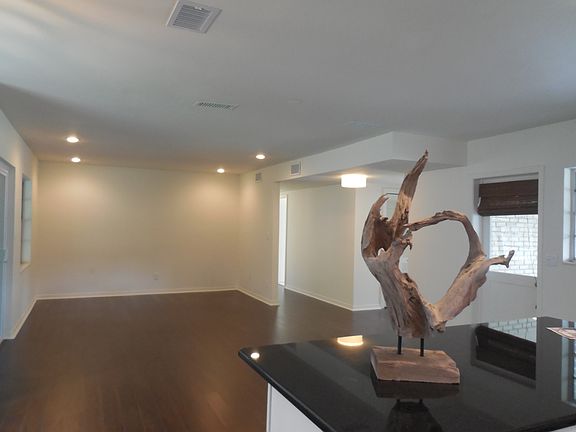 5th image of 4613 W Bay Court Ave