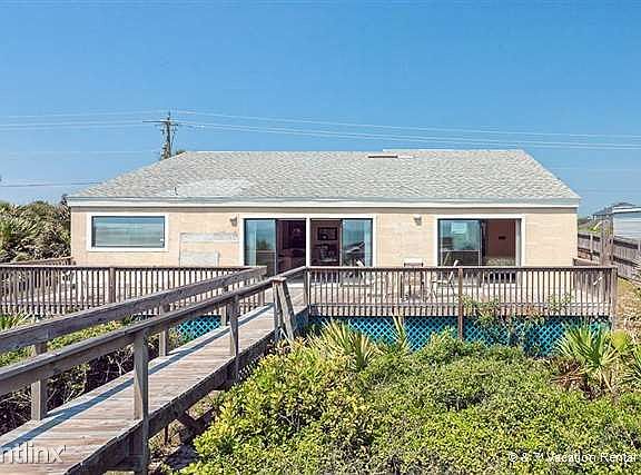 Sun Dancer has a direct beach front location in Ponte Vedra,