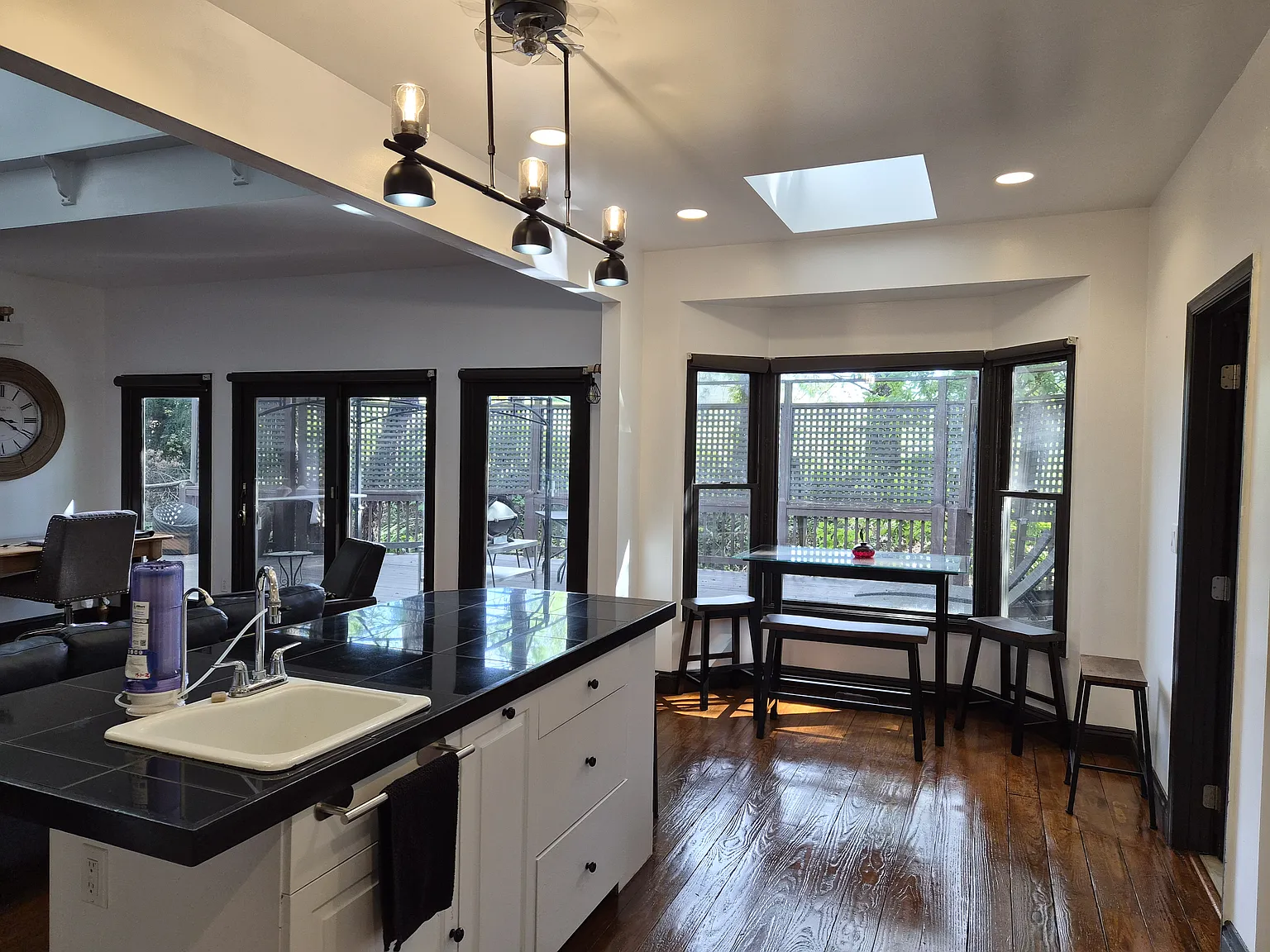 13928 Crest Hill Rd — Photo 4