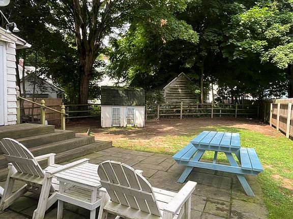 4th image of 67 Ford St