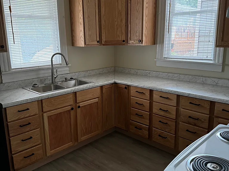 310 Maryland Ave — Photo 21