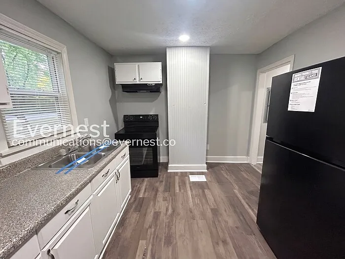 2175 Pansy St NW — Photo 4