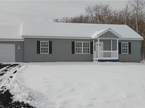 103 Eagle Ln, Penn Yan, NY 14527