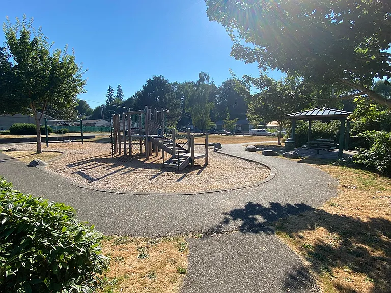 1507 Olympic Ave — Photo 14