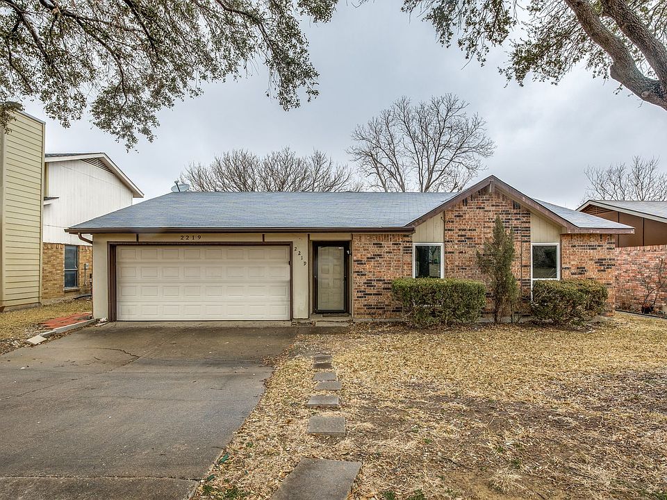 1st image of 2219 Newbury Dr