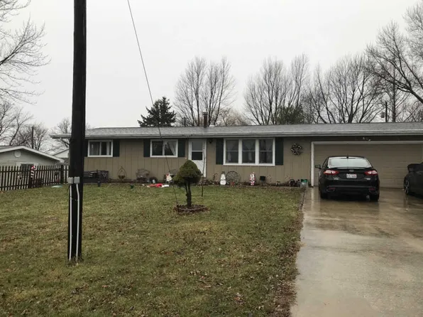 1104 Stockholm Rd, Paxton, IL 60957