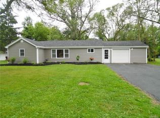 1898 Youngstown Lockport Rd, Ransomville, NY 14131