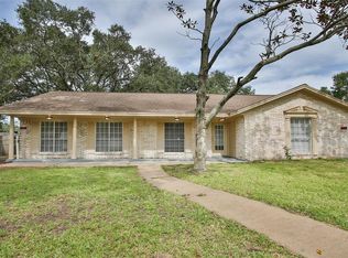 5019 Westwood Dr, Dickinson, TX 77539