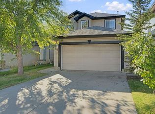 610 87th St SW, Edmonton, AB T6X 1G5