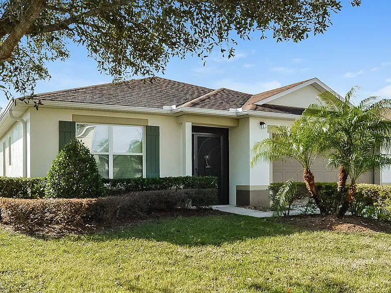 1574 Brandywine Dr — Photo 3