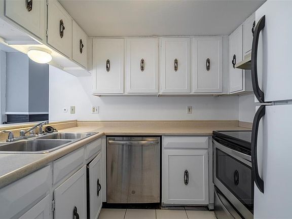 3rd image of 4608 Place One Dr