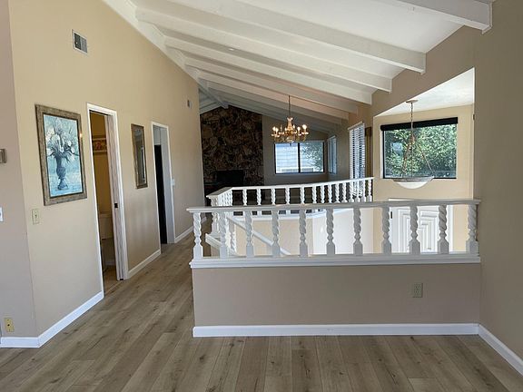 4th image of 60 Franks Dr