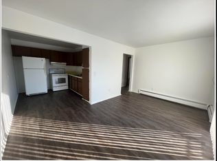 207 Water St APT 17, Brooklyn, MI 49230