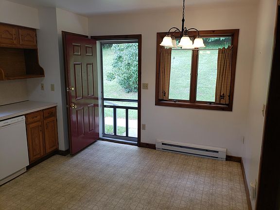 4th image of 3883 Charlotte Creek Rd #1