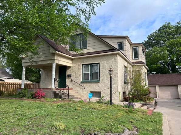 1308 W 2nd St, Coffeyville, KS 67337