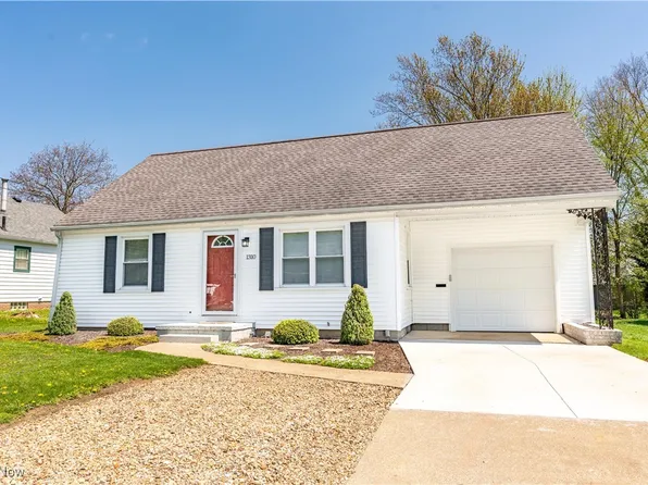 1310 Lipton Ave SW, North Canton, OH 44720