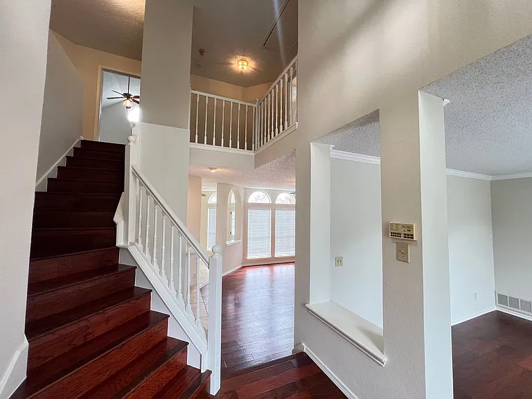723 Sumner Dr — Photo 33