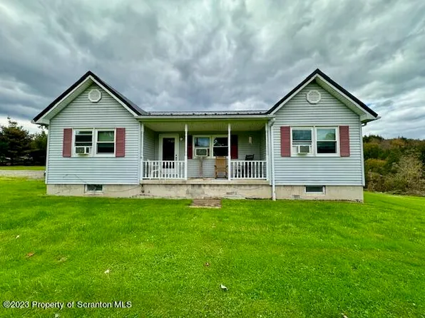 11 State Route 2012, Clifford Township, PA 18407