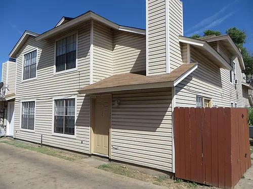 2217 Katy Ln Photo 1