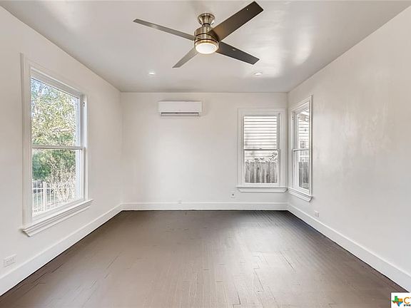 5th image of 1643 Cross St