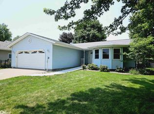 809 Melville Ave, West Burlington, IA