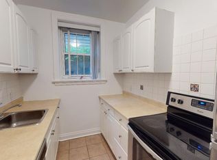 235 Charlotte St, Ottawa, ON K1N 8L4