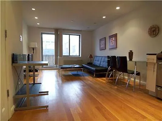 Rented by Aventana | media 21